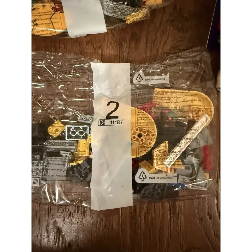LEGO Marvel 76080 Ayesha's Revenge 323pc Guardians Vol. 2 OPENED / Partial Set